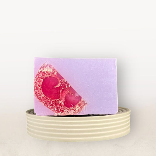 Goleo Nr. 338 – Handgemachte Seife „Beere & Luffa“