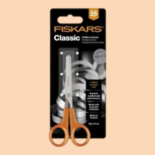 Fiskars Classic – Stickschere / Nähschere, 13 cm