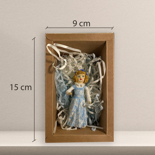 Weihnachtspuppe Bauernmädchen in Blau