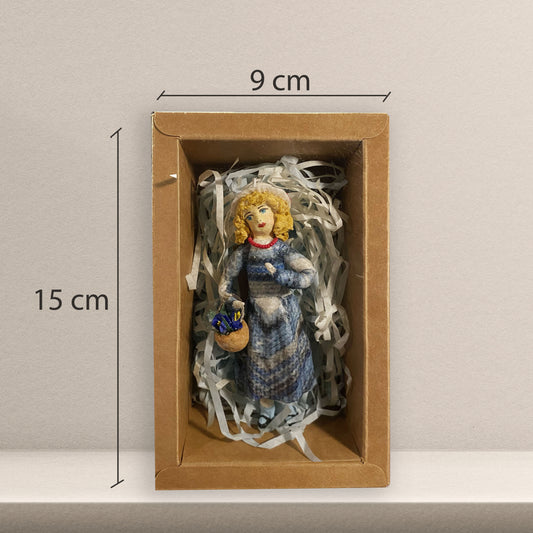 Weihnachtspuppe Mädchen mit Blumenkorb