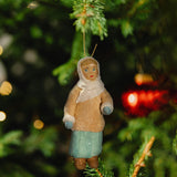 Weihnachtspuppe Mädchen mit Kopftuch