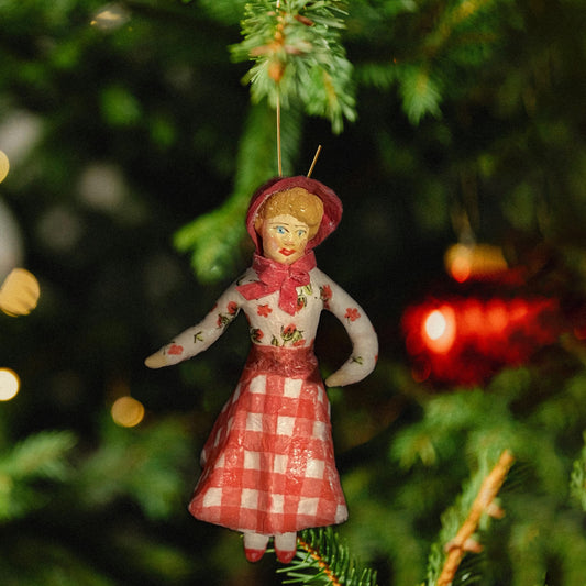 Weihnachtspuppe Frau in geblümter Bluse