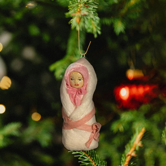 Weihnachtspuppe Baby in Windeln