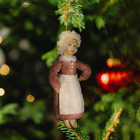 Weihnachtspuppe Köchin mit brauner Schürze