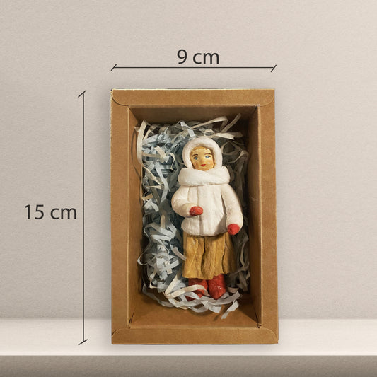 Weihnachtspuppe Mädchen in Winterkleidung