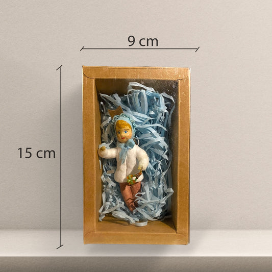 Weihnachtspuppe Kind mit Rassel