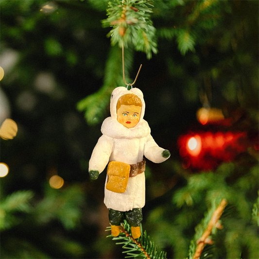 Weihnachtspuppe Junge im Winteranzug