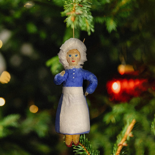 Weihnachtspuppe Frau mit Schürze