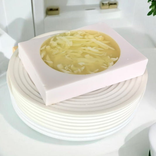 Goleo Nr. 676 – Handgemachte Seife „Sandelholz“