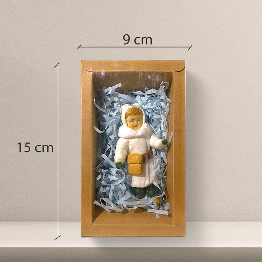 Weihnachtspuppe Junge im Winteranzug