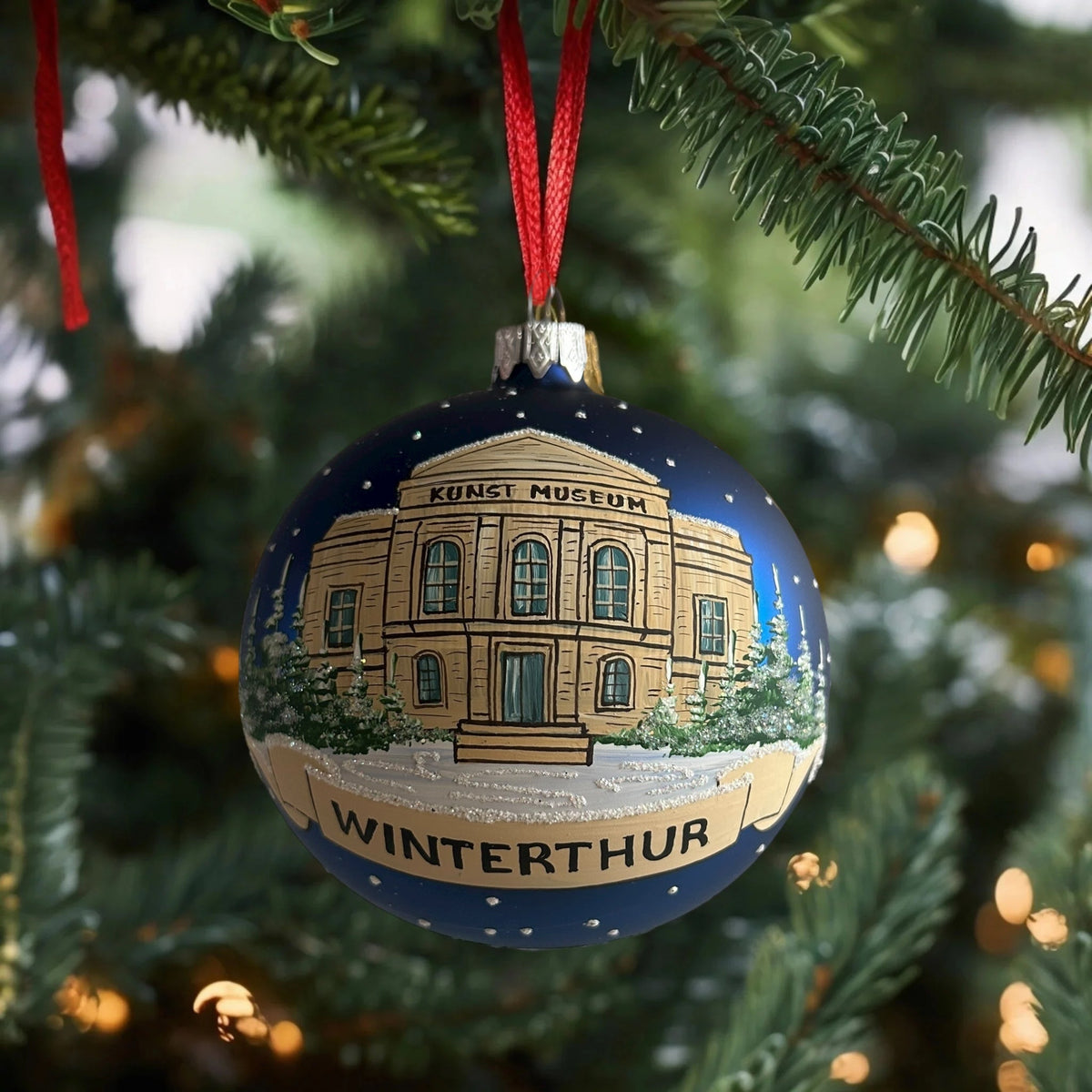 Weihnachtskugel «Winterthur Kunst Museum», dunkelblau, mundgeblasenes Glas, handbemalt