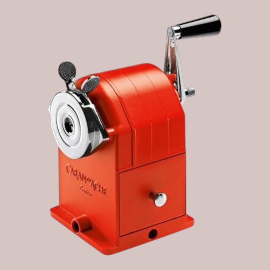 Caran d’Ache Spitzmaschine – Kurbelspitzer