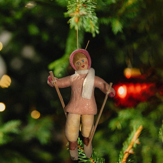 Weihnachtspuppe Skifahrerin