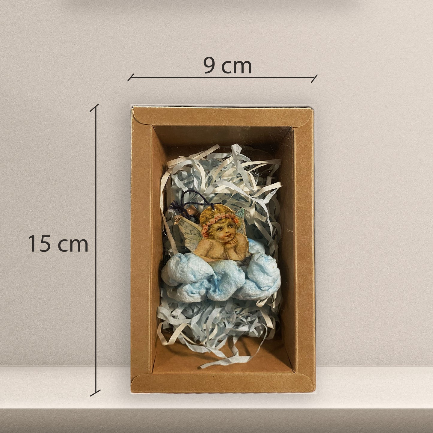 Weihnachtspuppe Engelchen auf der Wolke