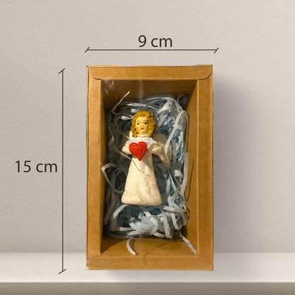 Weihnachtspuppe Engelsmädchen mit Herz