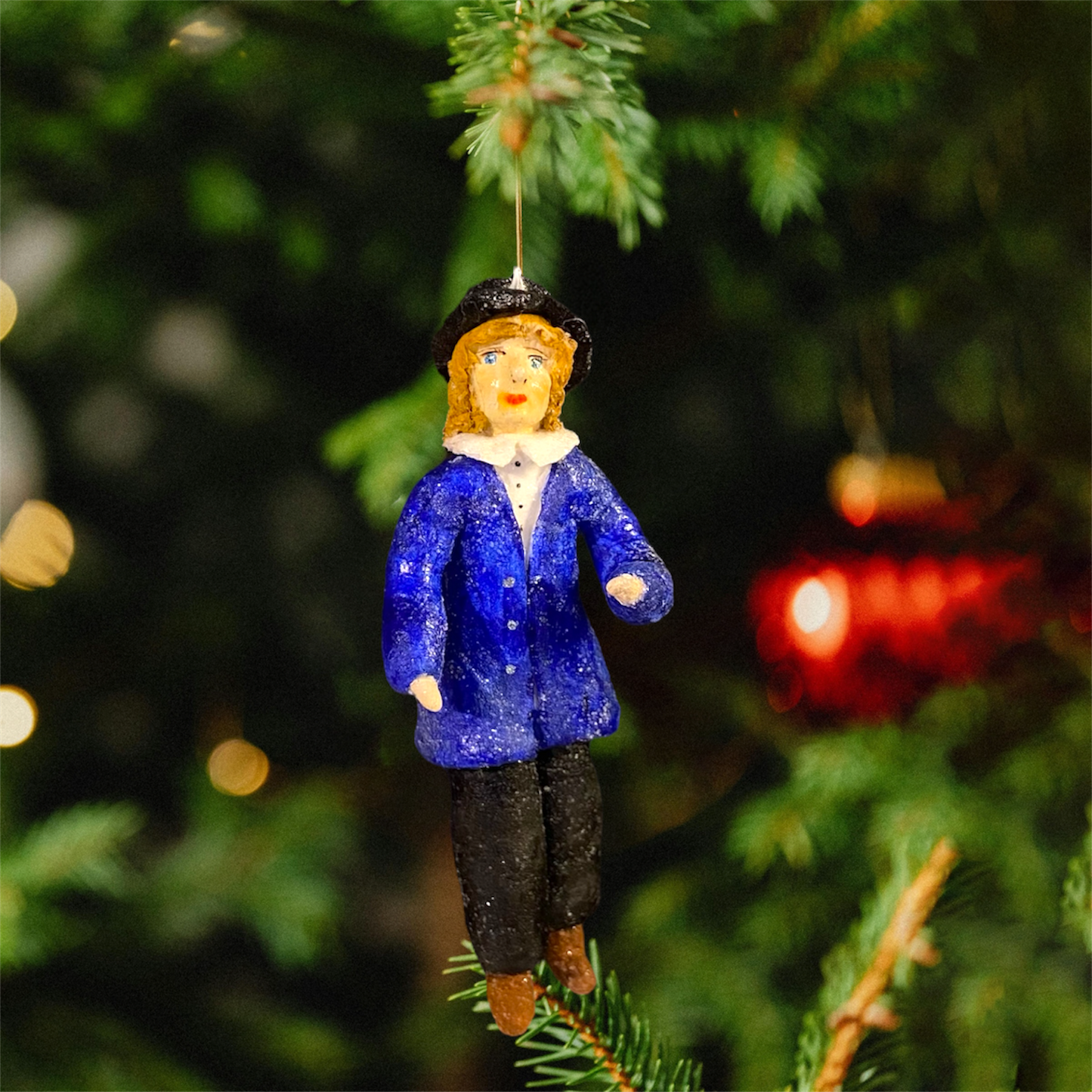 Weihnachtspuppe Man im blauen Anzug