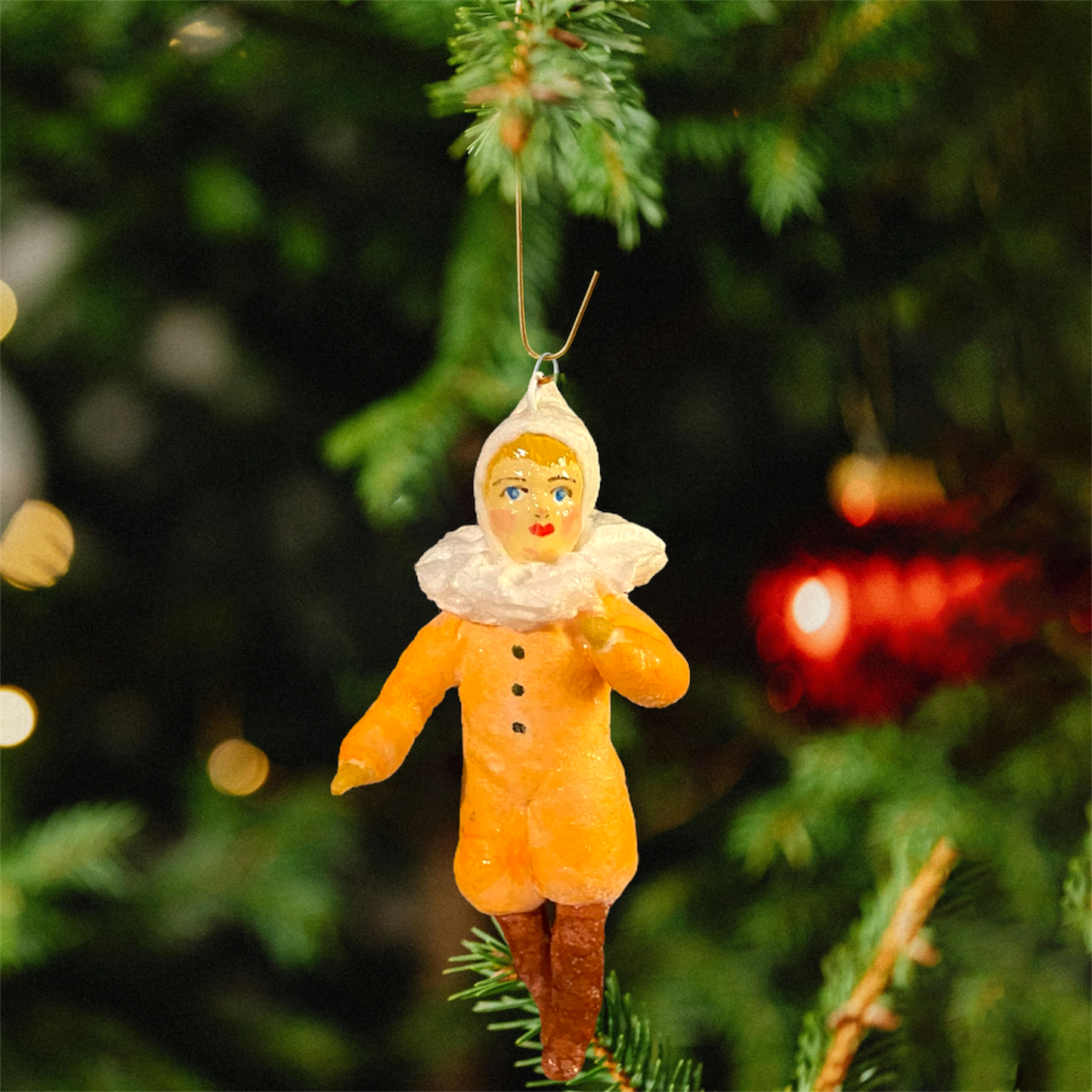 Weihnachtspuppe Mädchen mit Jabot