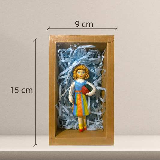 Weihnachtspuppe Mädchen mit Ball