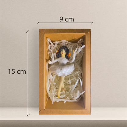 Weihnachtspuppe Balerina mit schwarze Haare